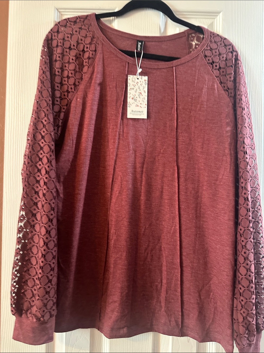 Women’s Lace-Sleeve Long Sleeve Top - Dusty Rose by Automet  size extra large